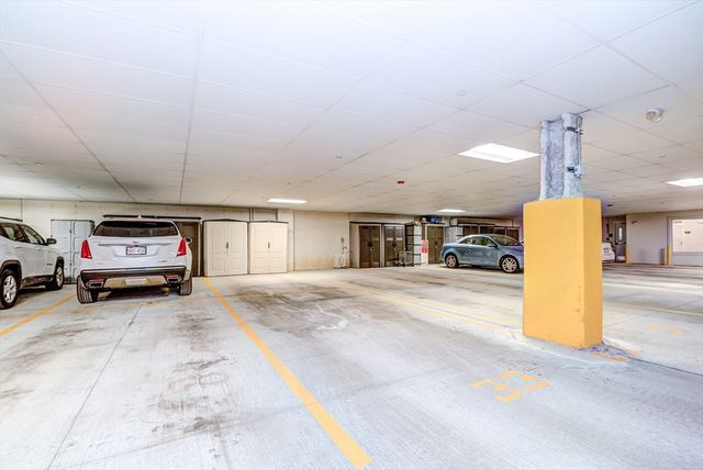 4 Francis Dr 312, Andover, MA 01810