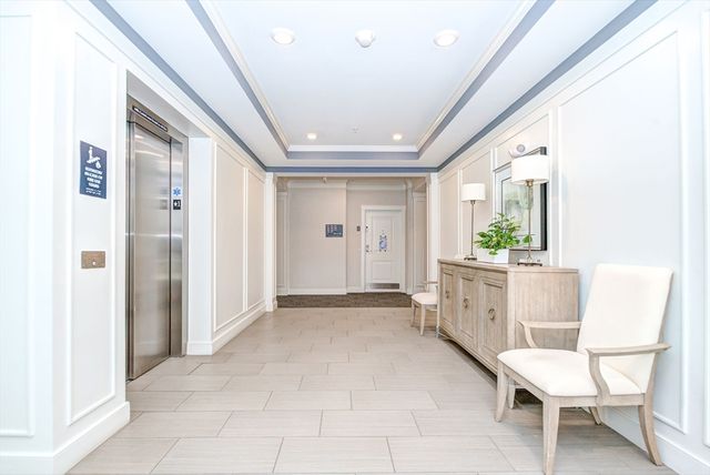 4 Francis Dr 312, Andover, MA 01810