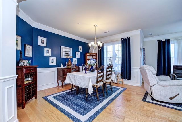 4 Francis Dr 312, Andover, MA 01810