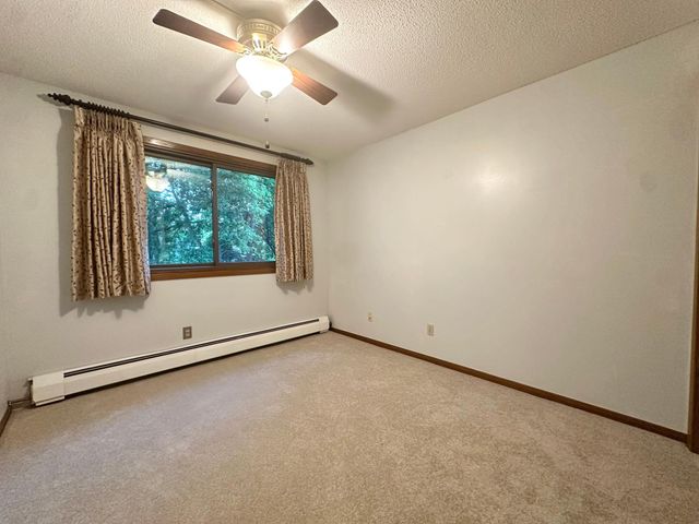 999 41st Avenue NE 212, Columbia Heights, MN 55421