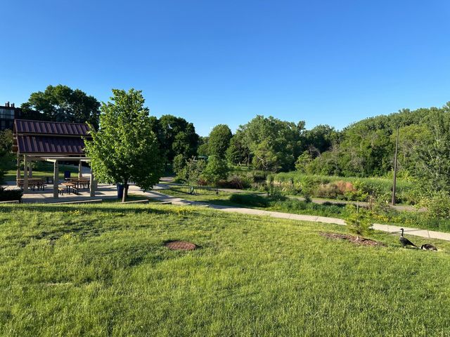 999 41st Avenue NE 212, Columbia Heights, MN 55421