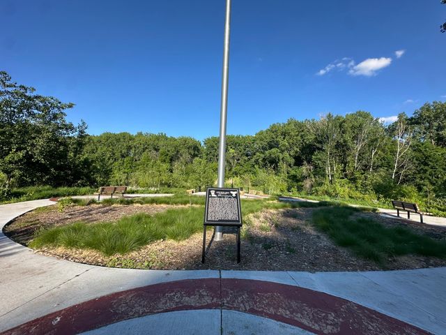 999 41st Avenue NE 212, Columbia Heights, MN 55421
