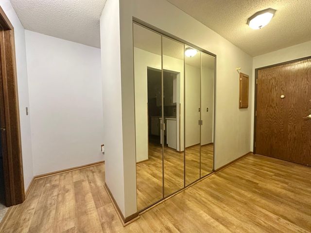 999 41st Avenue NE 212, Columbia Heights, MN 55421