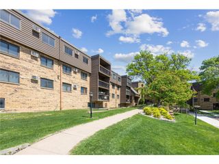 999 41st Avenue NE 212, Columbia Heights, MN 55421
