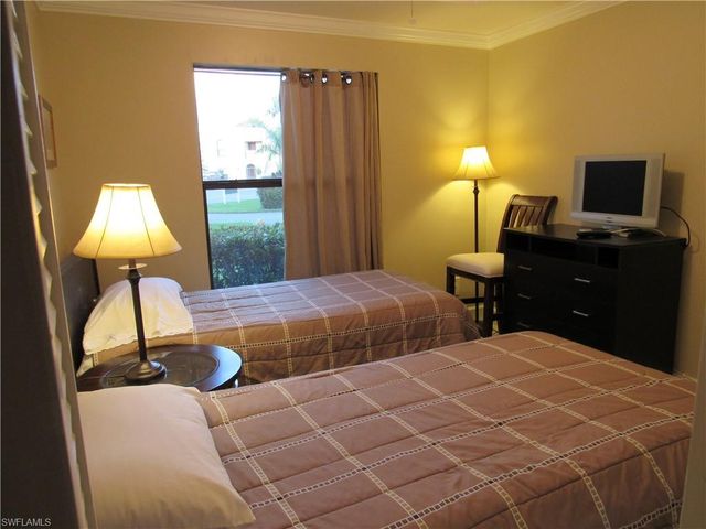 3323 Olympic DR 716, Naples, FL 34105