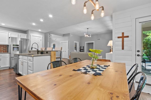58561 Baugo Cove Drive, Elkhart, IN 46517