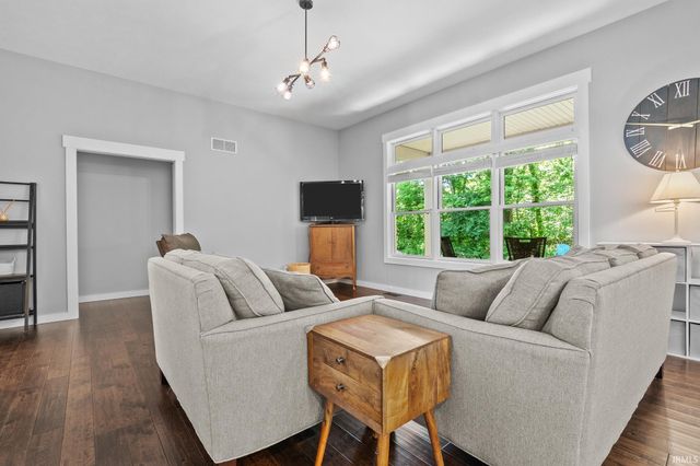 58561 Baugo Cove Drive, Elkhart, IN 46517