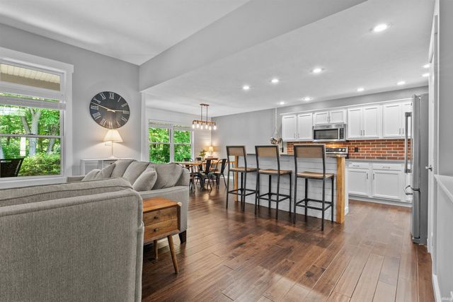 58561 Baugo Cove Drive, Elkhart, IN 46517