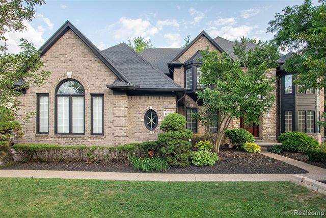 11226 Wilshire Drive, Shelby Twp, MI 48315