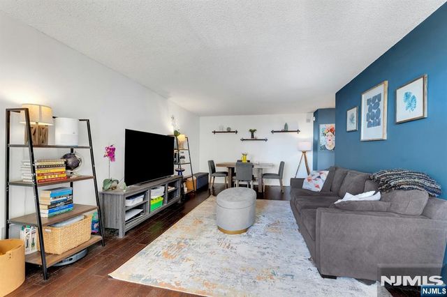 300 Winston Drive 920, Cliffside Park, NJ 07010