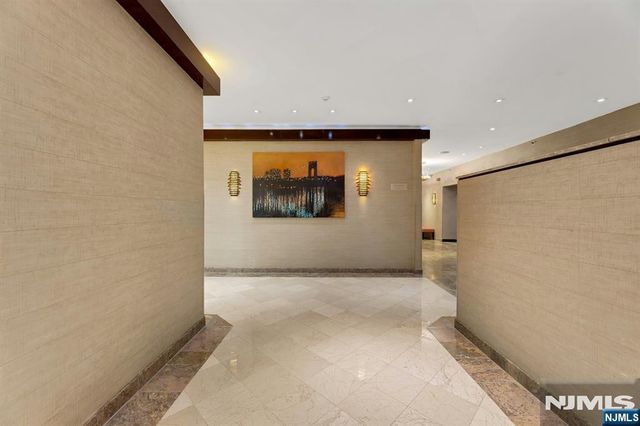 300 Winston Drive 920, Cliffside Park, NJ 07010