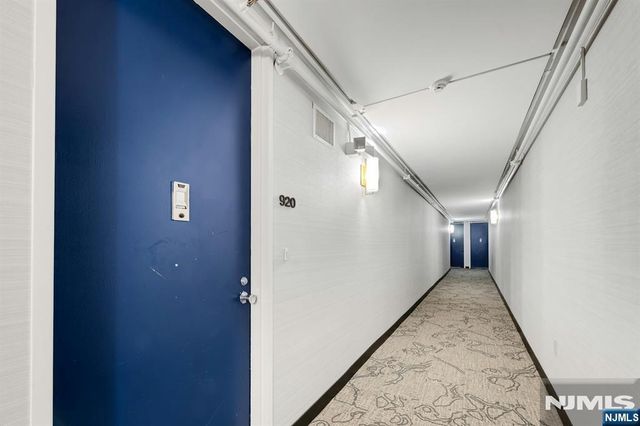 300 Winston Drive 920, Cliffside Park, NJ 07010