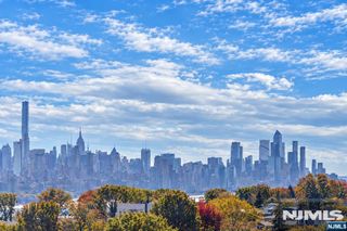 300 Winston Drive 920, Cliffside Park, NJ 07010