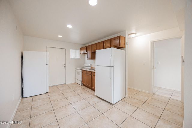 864 E CHANDLER Boulevard 17, Chandler, AZ 85225