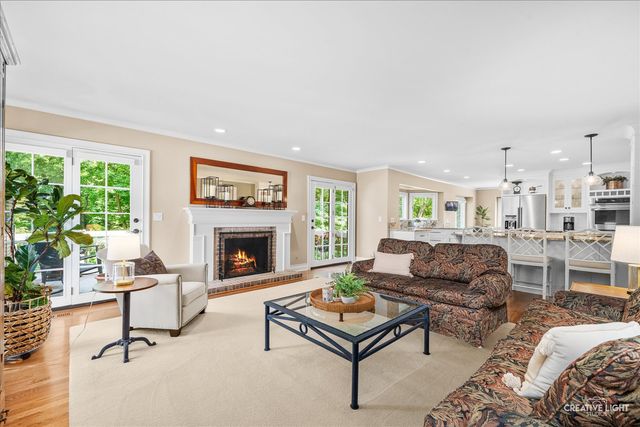 2124 University Drive, Naperville, IL 60565