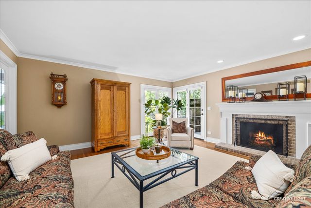 2124 University Drive, Naperville, IL 60565