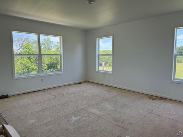 13450 S Topeka AVE, Carbondale, KS 66414