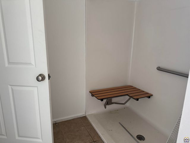 13450 S Topeka AVE, Carbondale, KS 66414