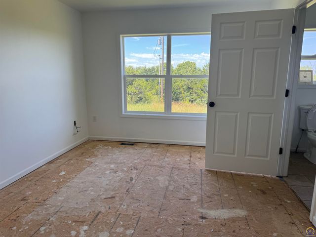 13450 S Topeka AVE, Carbondale, KS 66414