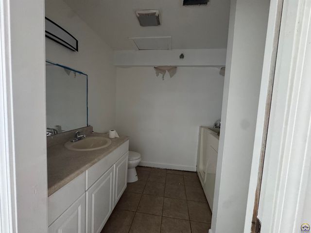 13450 S Topeka AVE, Carbondale, KS 66414