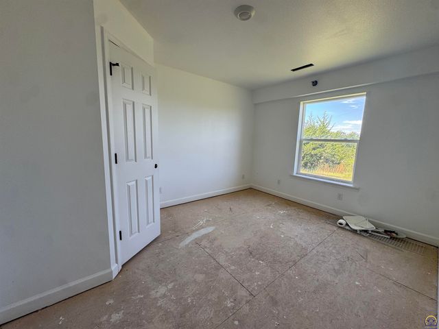 13450 S Topeka AVE, Carbondale, KS 66414