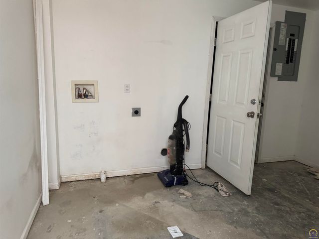 13450 S Topeka AVE, Carbondale, KS 66414