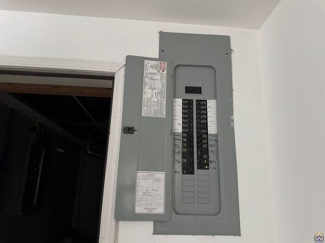 13450 S Topeka AVE, Carbondale, KS 66414