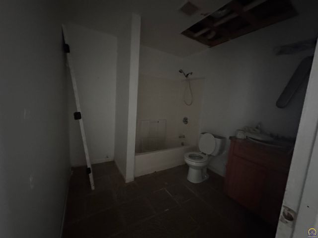 13450 S Topeka AVE, Carbondale, KS 66414