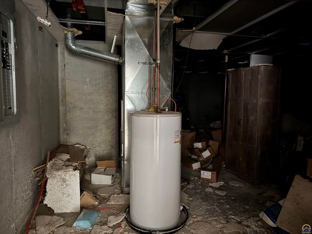 13450 S Topeka AVE, Carbondale, KS 66414