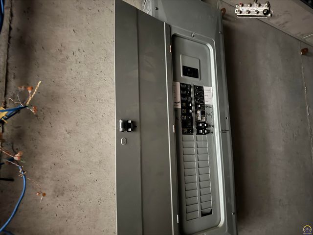 13450 S Topeka AVE, Carbondale, KS 66414