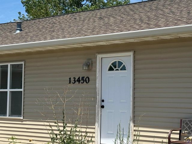 13450 S Topeka AVE, Carbondale, KS 66414