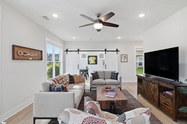 528 Coolwater Drive, Taylors, SC 29687