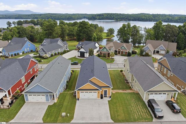 528 Coolwater Drive, Taylors, SC 29687