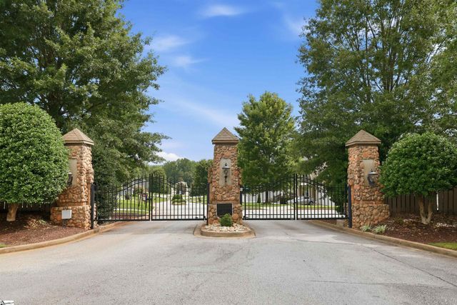 528 Coolwater Drive, Taylors, SC 29687