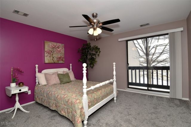 6340 Greenwood Pky 205, Sagamore Hills, OH 44067