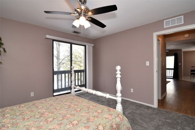 6340 Greenwood Pky 205, Sagamore Hills, OH 44067