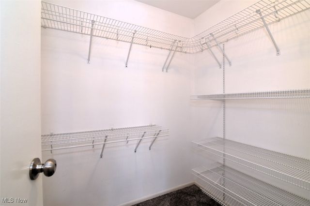 6340 Greenwood Pky 205, Sagamore Hills, OH 44067