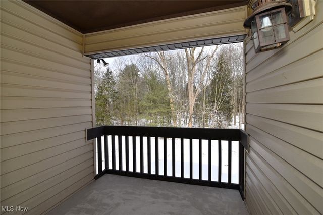 6340 Greenwood Pky 205, Sagamore Hills, OH 44067