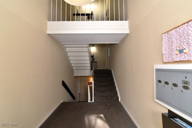 6340 Greenwood Pky 205, Sagamore Hills, OH 44067