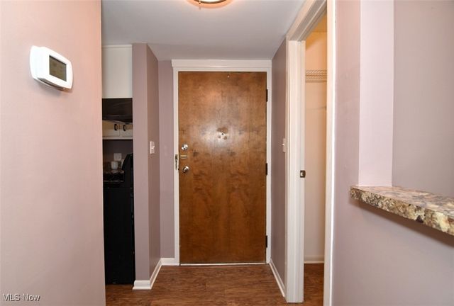 6340 Greenwood Pky 205, Sagamore Hills, OH 44067