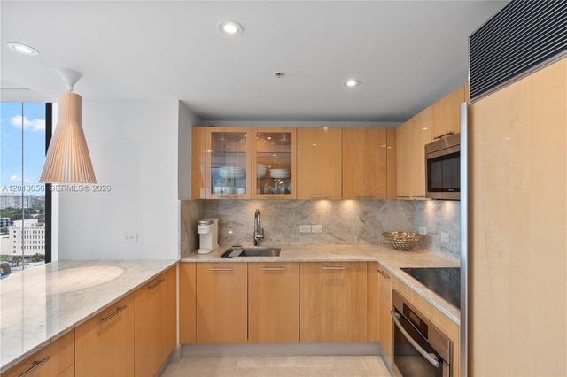 6899 Collins Ave 1604, Miami Beach, FL 33141