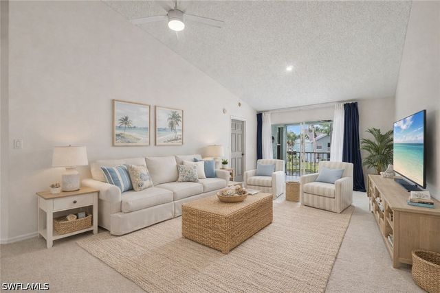 153 Wading Bird CIR J201, Naples, FL 34110