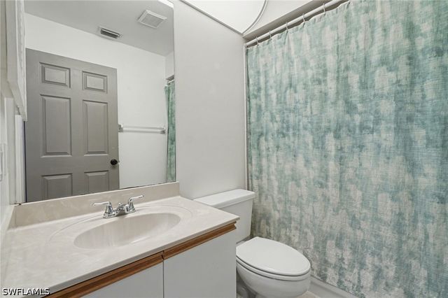 153 Wading Bird CIR J201, Naples, FL 34110