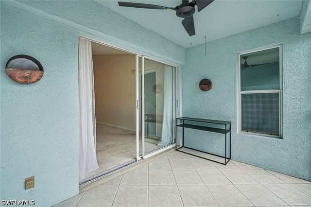 153 Wading Bird CIR J201, Naples, FL 34110