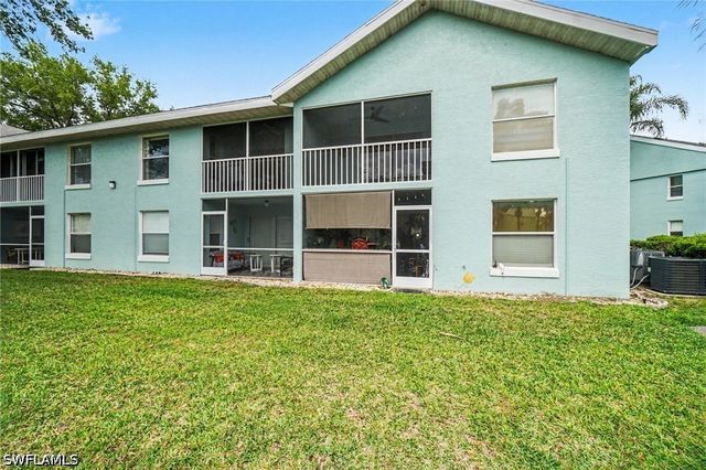 153 Wading Bird CIR J201, Naples, FL 34110