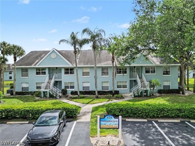 153 Wading Bird CIR J201, Naples, FL 34110