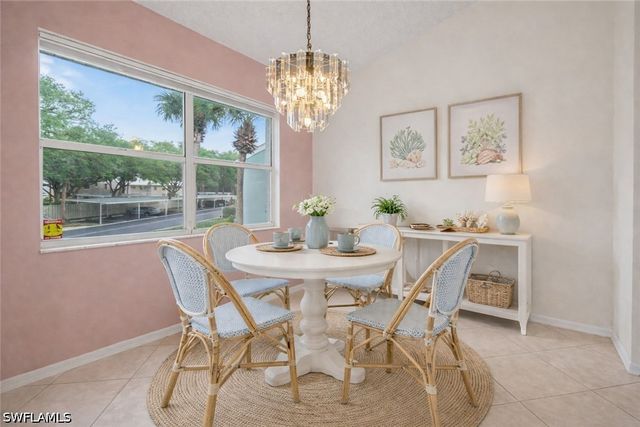 153 Wading Bird CIR J201, Naples, FL 34110