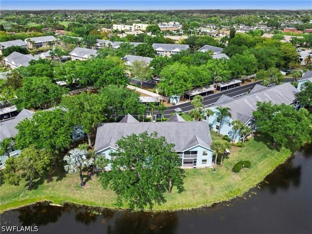 153 Wading Bird CIR J201, Naples, FL 34110