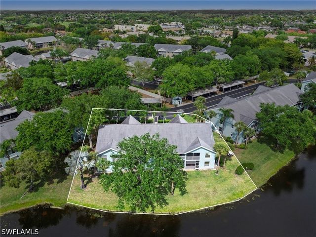 153 Wading Bird CIR J201, Naples, FL 34110