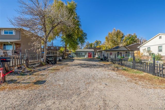 1679 Robb Street, Lakewood, CO 80215